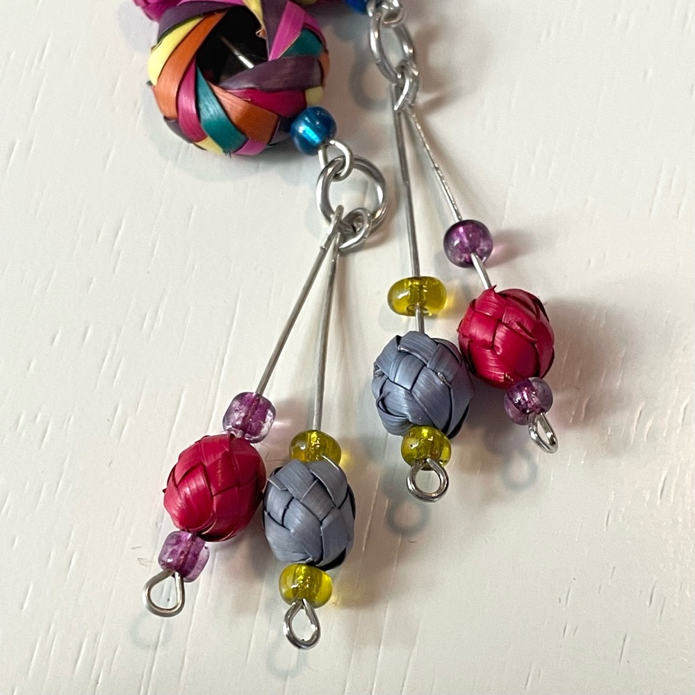 🚨🚨FINAL SALE!!!!🚨🚨 Woven dangle wreath pierced earrings Day of The Dead colorful - Picture 7 of 9
